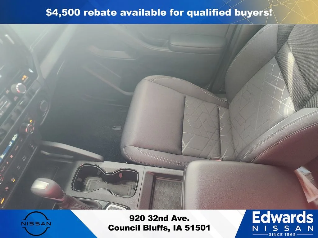New 2026 Boulder Gray Pearl Nissan Crew Cab SV image 28