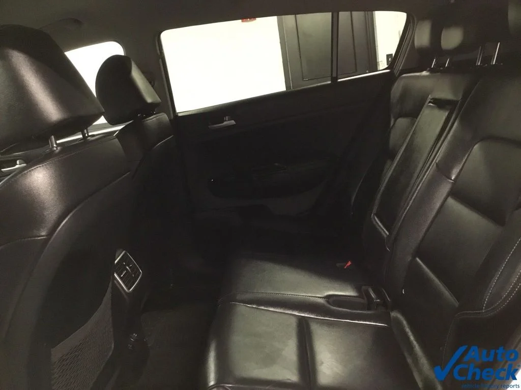 Used 2018 White Kia EX image 29