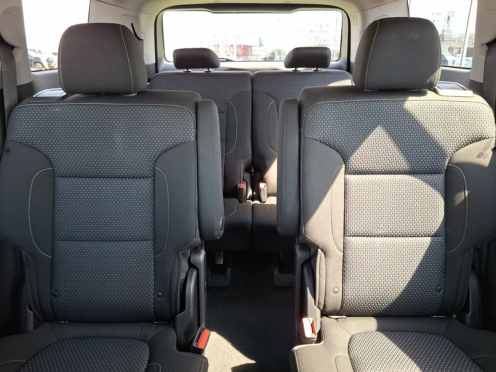 Used 2023 Ebony Twilight Metallic GMC SLE image 19