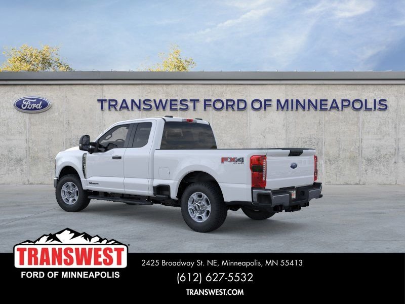 New 2026 Oxford White Ford F-250® XLT image 4