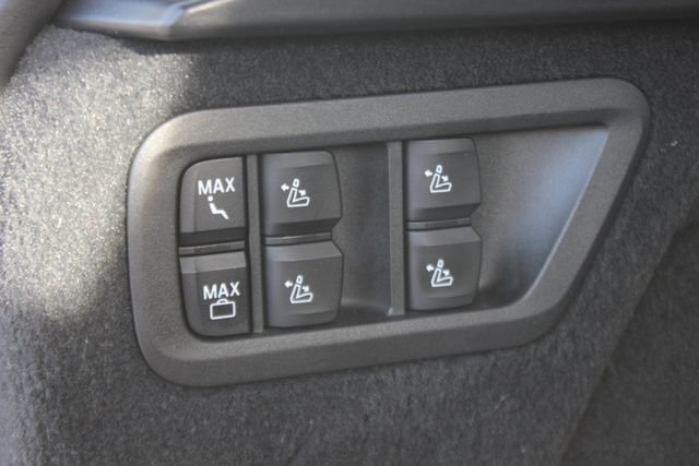 Used 2022 Blue BMW xDrive40i image 31