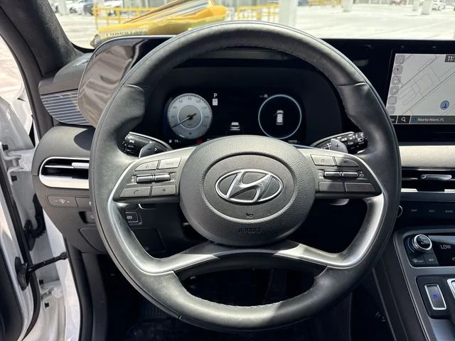 Used 2024 White Hyundai Calligraphy image 14