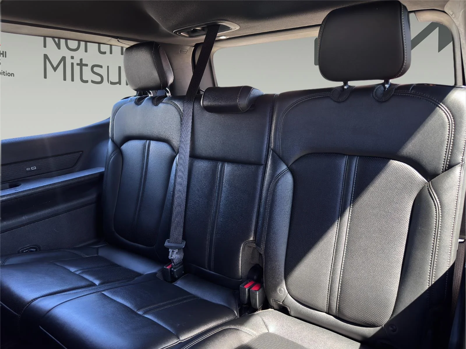 Used 2022 Diamond Black Crystal Pearlcoat Jeep Series II image 20