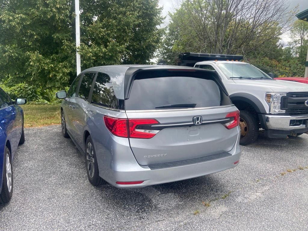 Used 2024 Silver Honda EX-L image 4