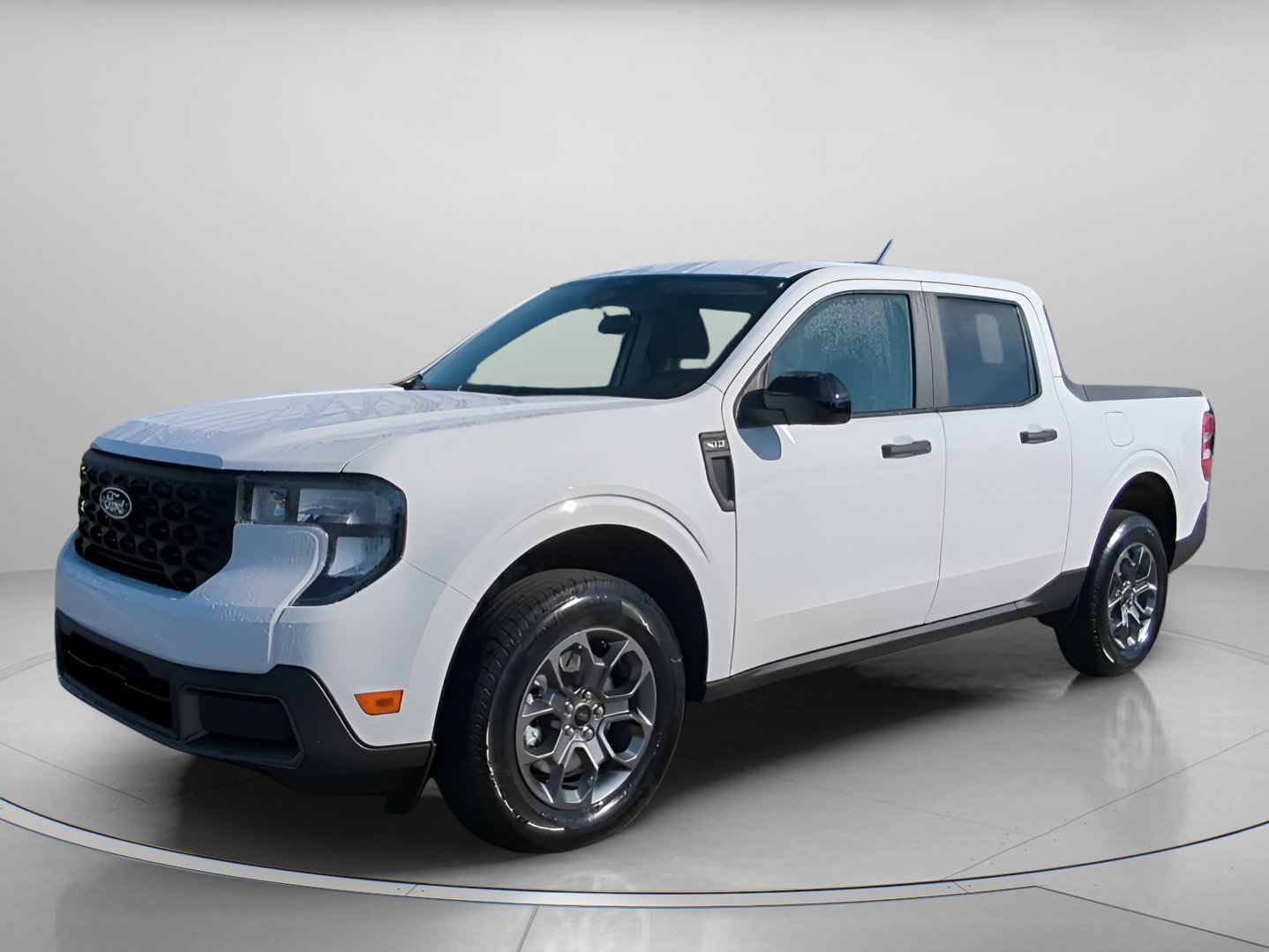New 2026 Oxford White Ford XLT image 6