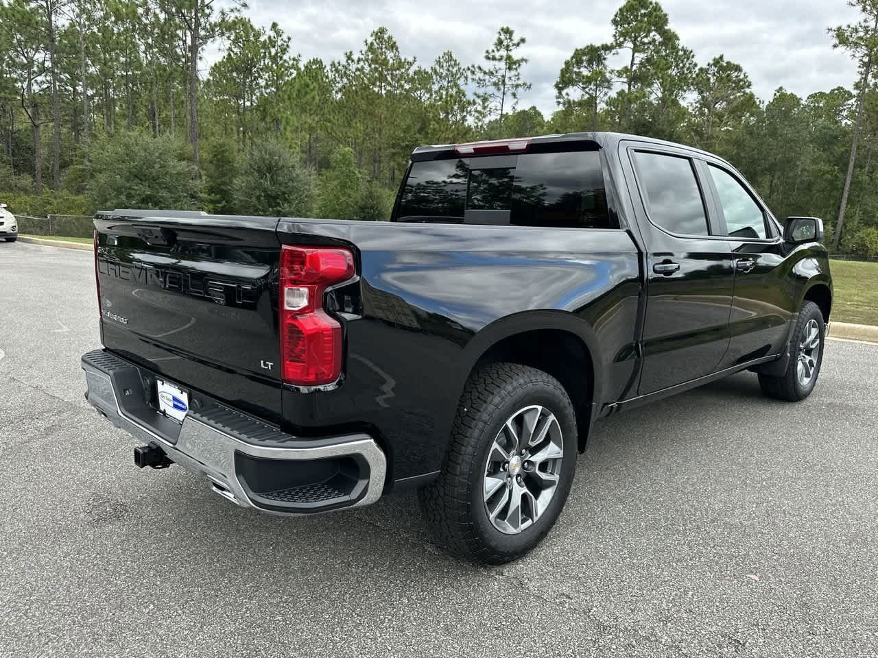 2026 Chevrolet Silverado 1500 LT photo 4
