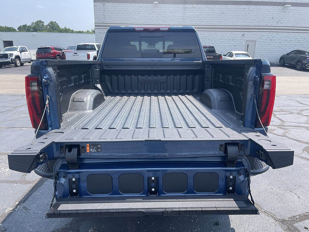 2026 GMC Sierra 3500HD Denali - Photo 9