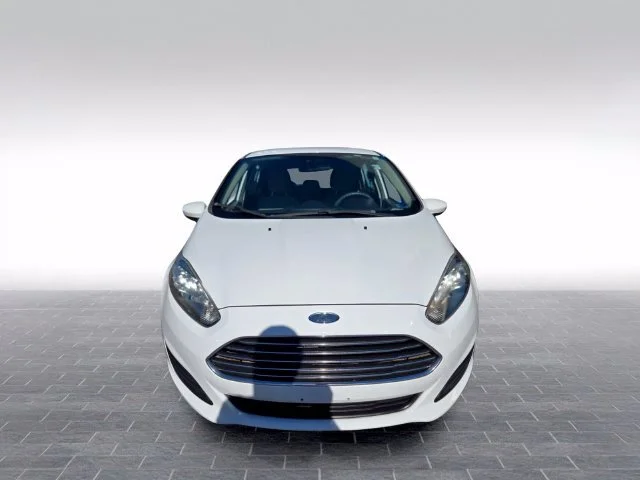 Used 2018 White Ford SE image 2