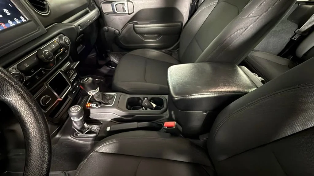 Used 2022 Black Jeep Sport 4x4 image 23