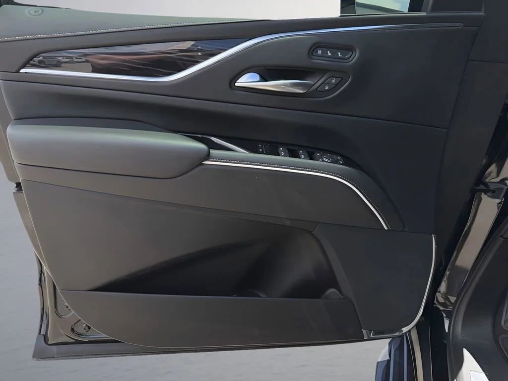 Used 2022 Black Raven Cadillac Sport image 29