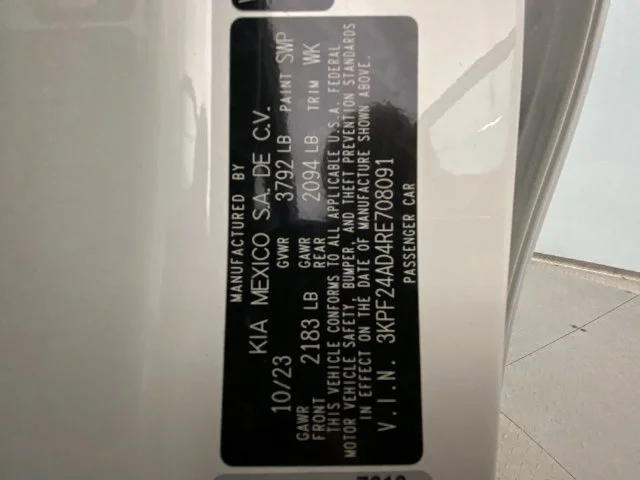Used 2024 White Kia LXS image 26
