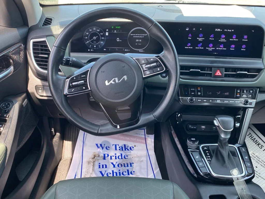 Used 2024 White Kia SX image 9