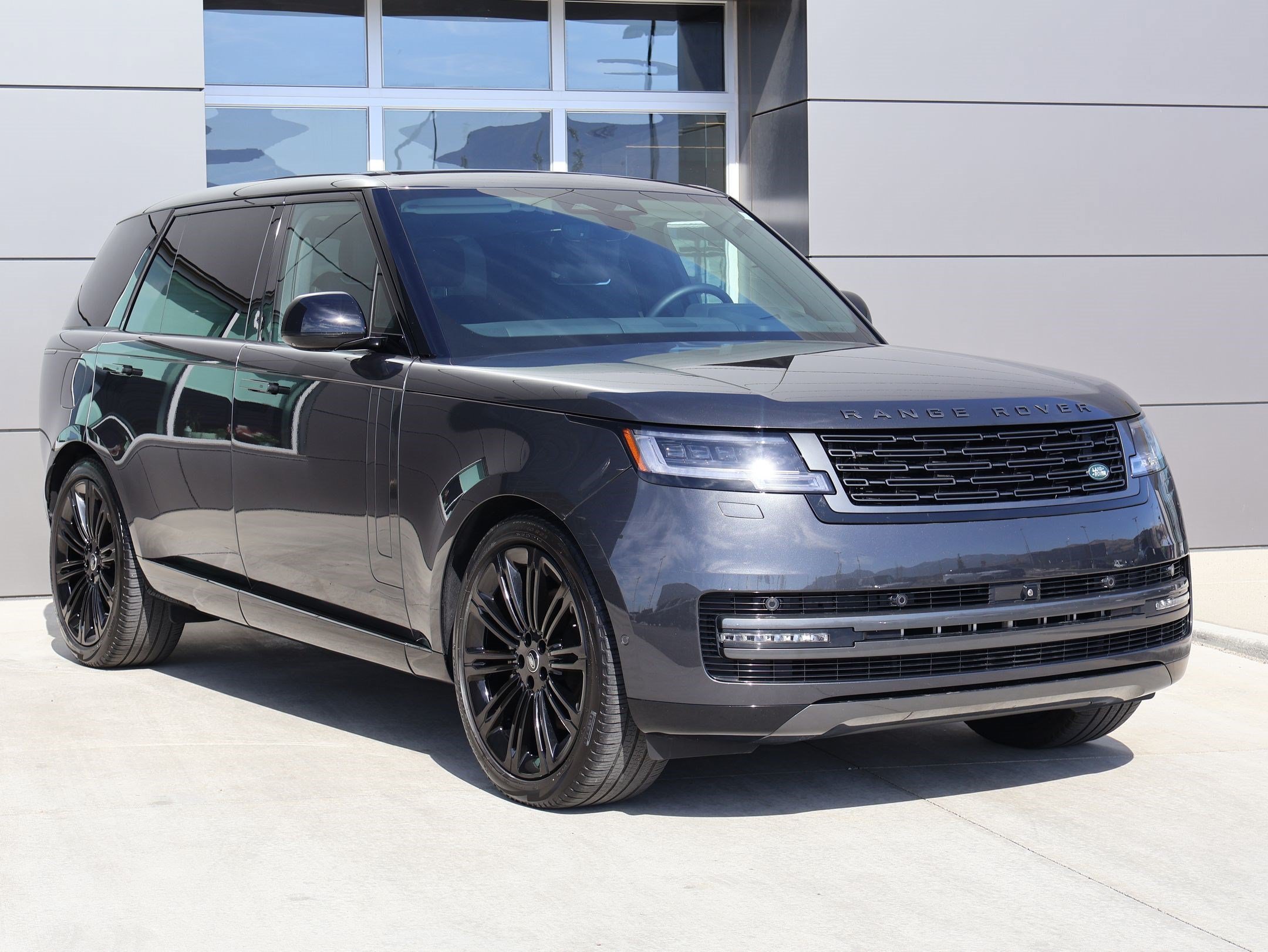 Certified Used 2024 Carpathian Gray Premium Metallic Land Rover SE image 3