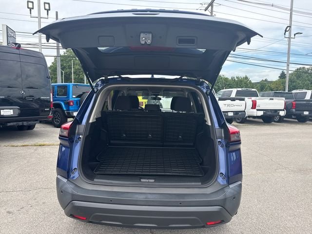 Used 2021 Blue Nissan S image 9