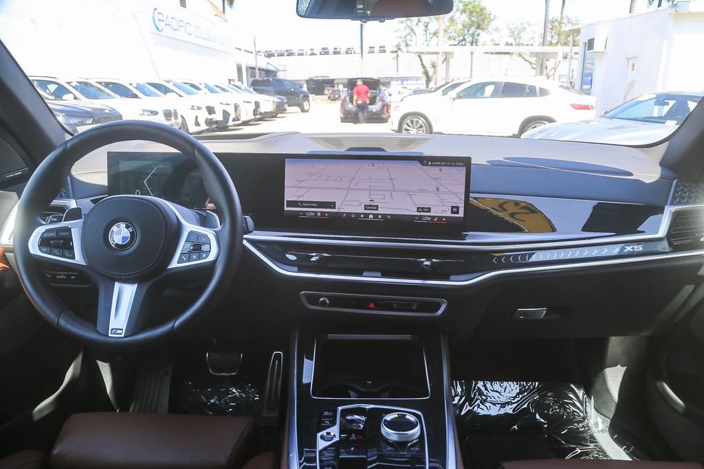 Used 2025 Green Metallic BMW xDrive40i image 9