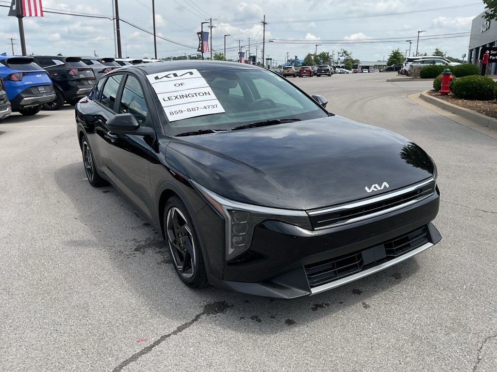 Used 2025 Aurora Black Pearl Kia EX image 2