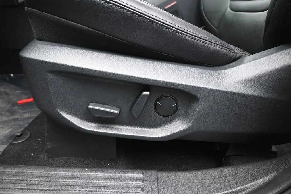 New 2026 Avalanche Ford Lariat image 10