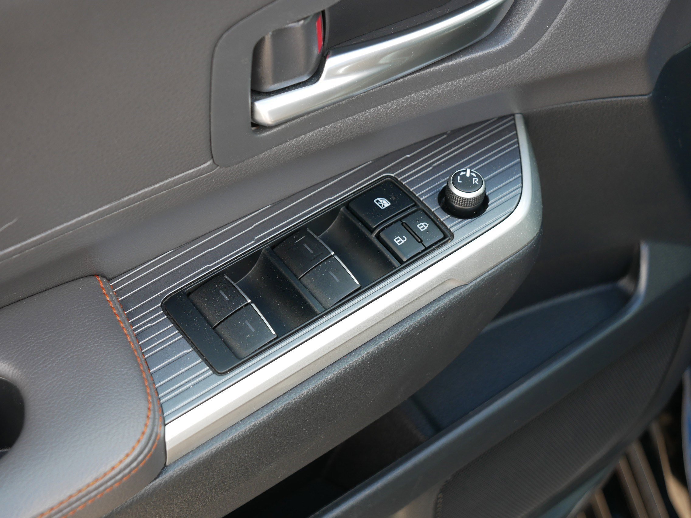2021 Toyota Sienna XSE - Photo 19
