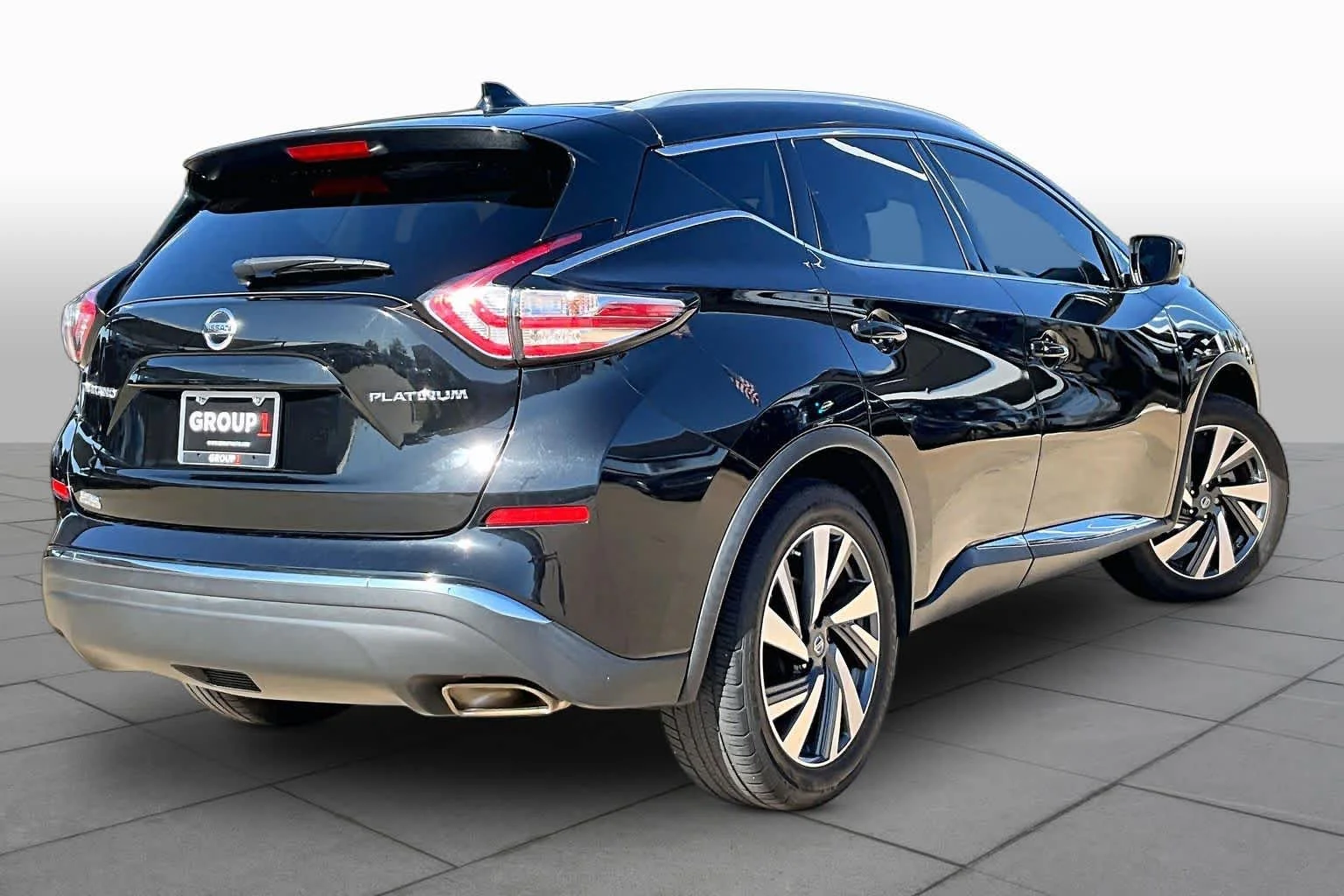 Used 2018 Magnetic Black Metallic Nissan Platinum image 13