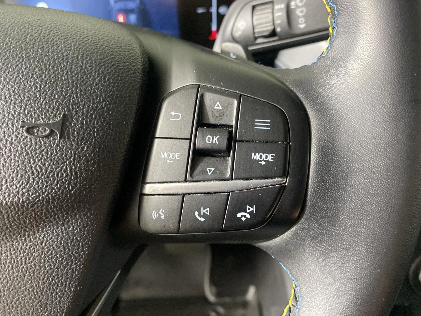 Used 2025 Oxford White Ford Lobo image 26