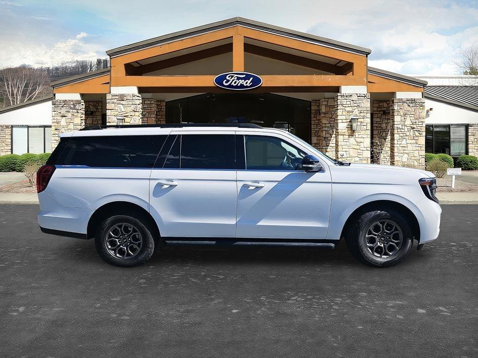 Used 2026 Oxford White Ford Active image 4