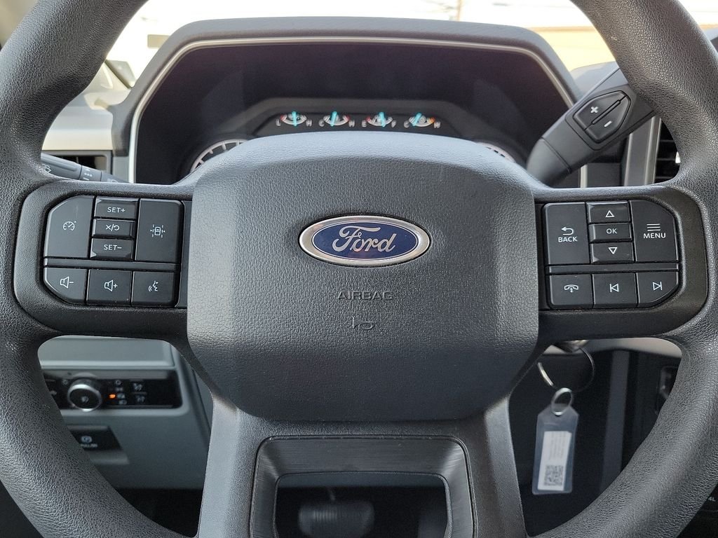 Used 2023 Silver Ford XLT image 23