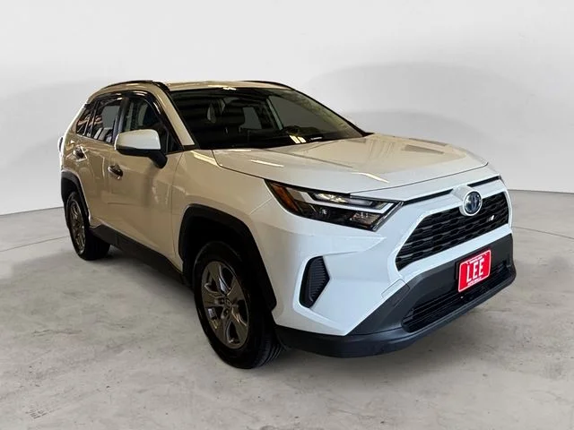 Used 2023 White Toyota XLE image 8