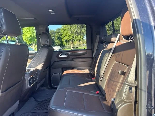 Used 2025 Silver GMC Denali image 10