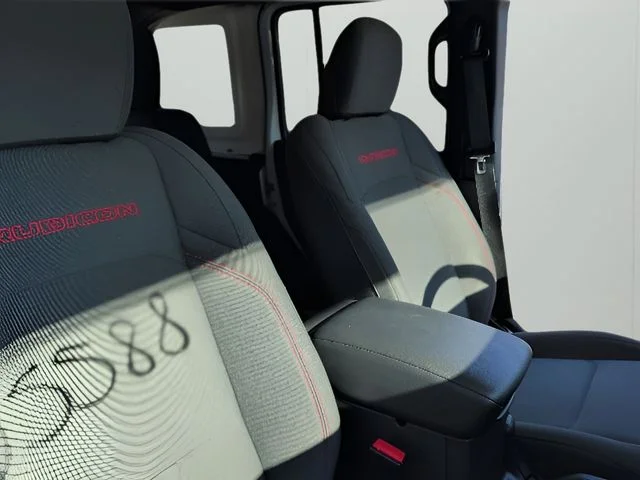 Used 2025 White Jeep Rubicon image 41