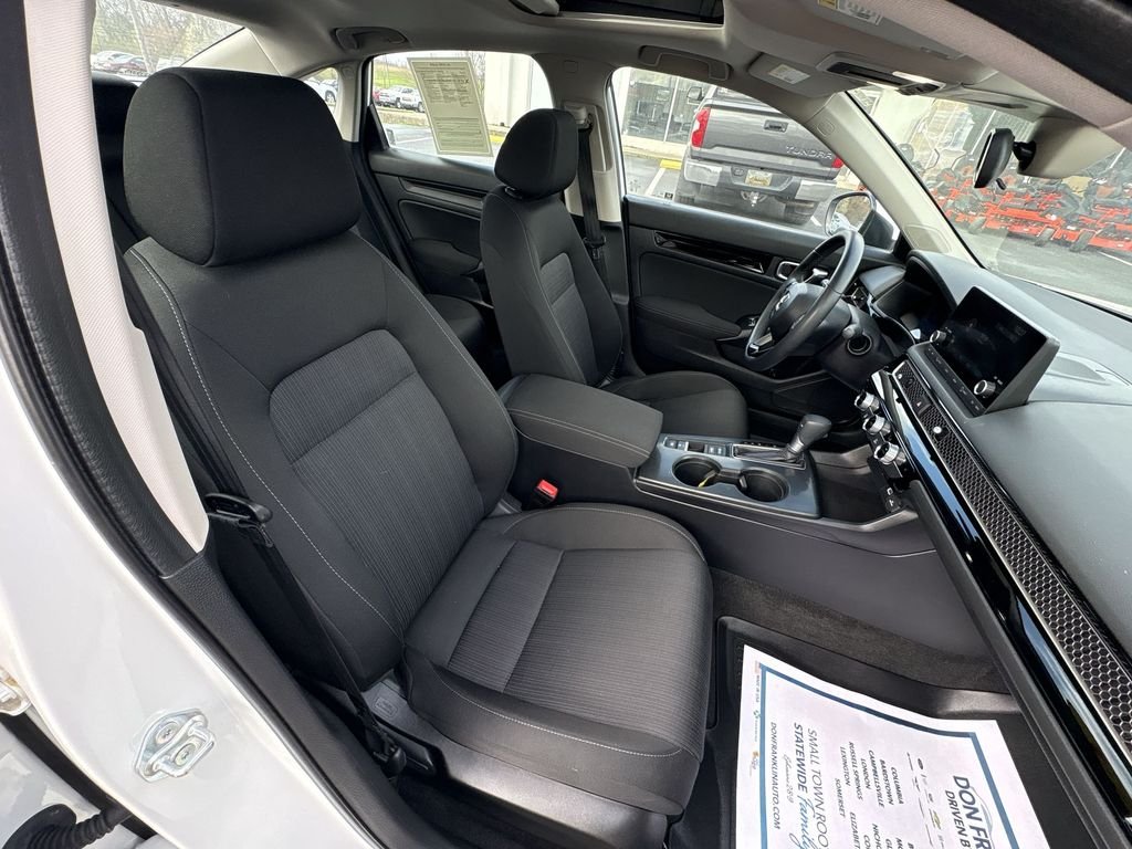 Used 2024 White Honda EX image 23