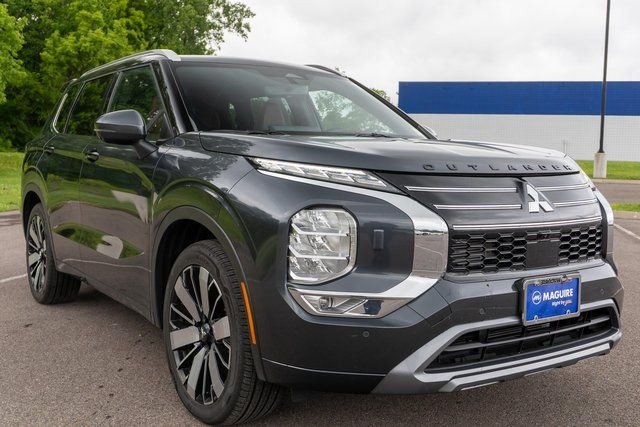 Used 2026 Gray Mitsubishi  image 4