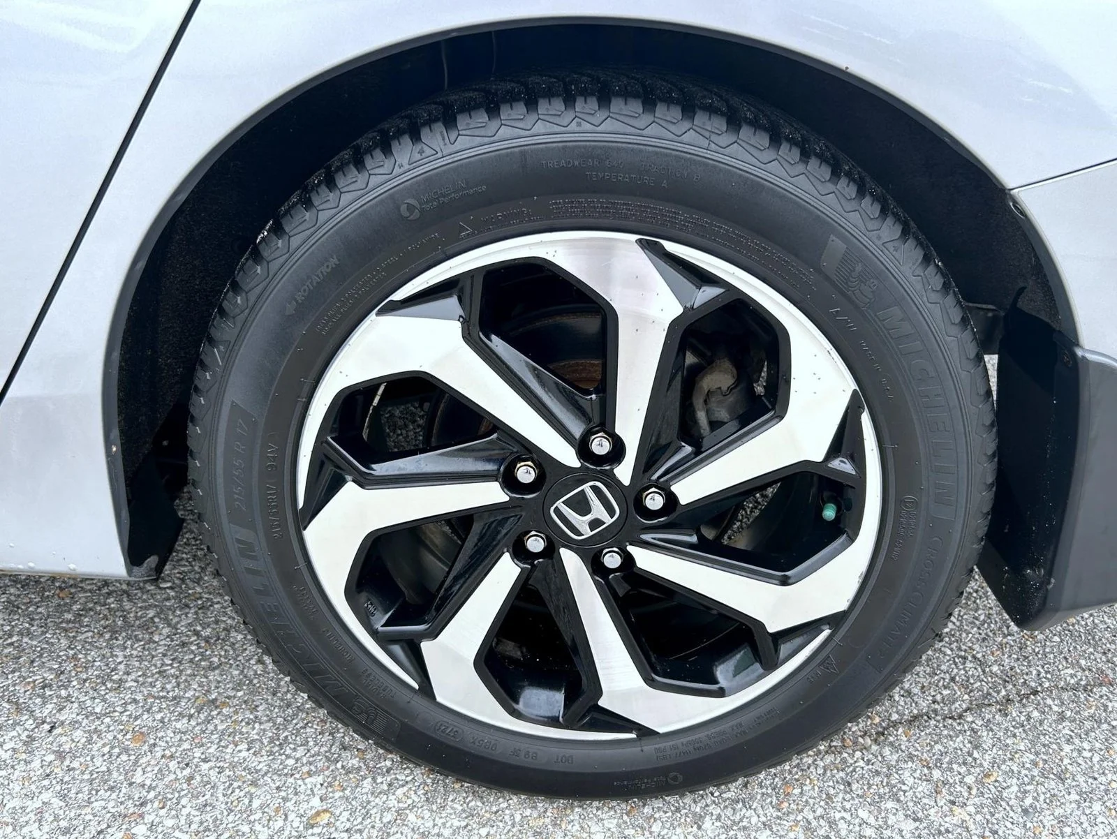 Used 2016 Silver Honda EX-L image 21