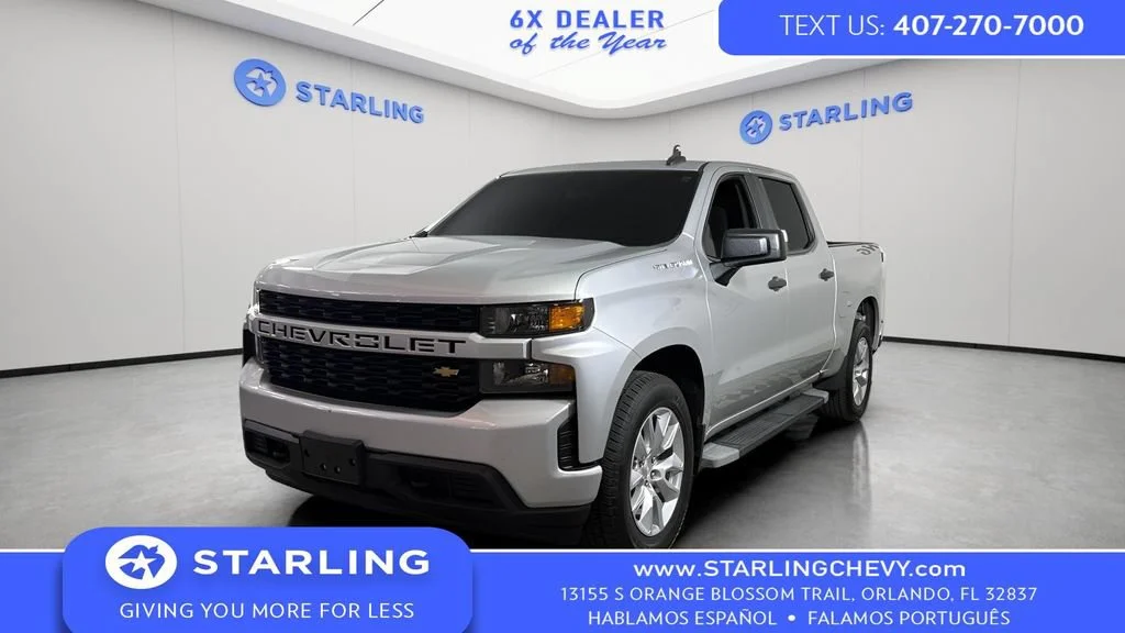 Used 2022 Silver Ice Metallic Chevrolet Custom image 1