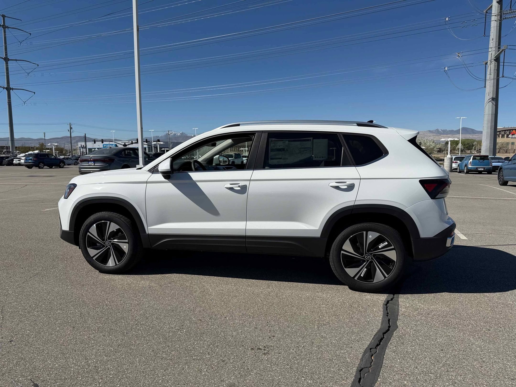 New 2026 Pure White Volkswagen SE image 2