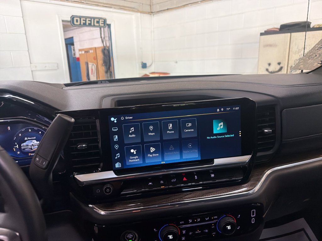 Used 2024 Gray Chevrolet LT image 22