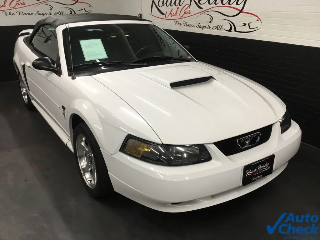 Used 2003 White Ford GT image 13