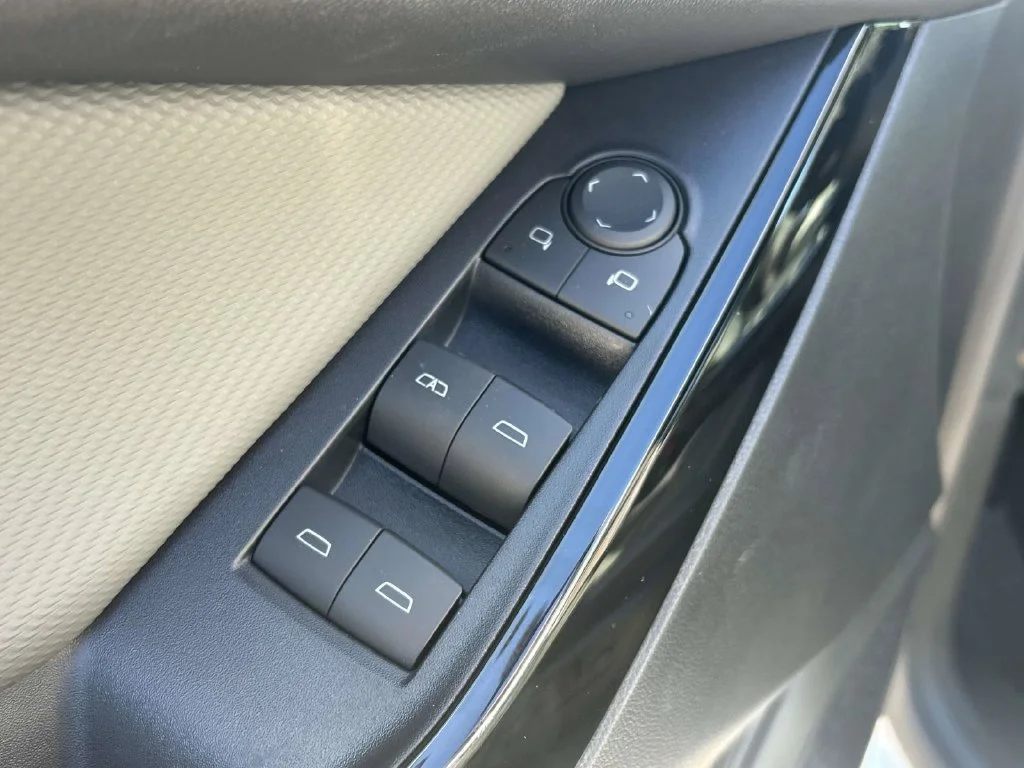 2027 Chevrolet Equinox LT - Photo 14