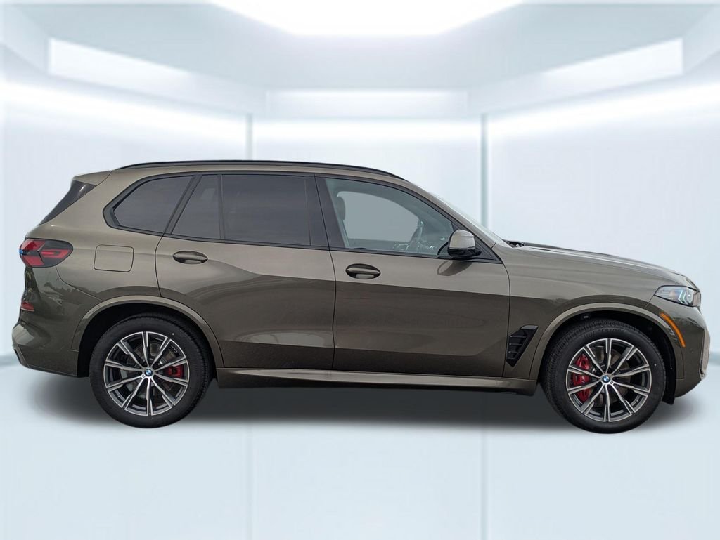 New 2026 Manhattan Green Metallic BMW xDrive40i image 6