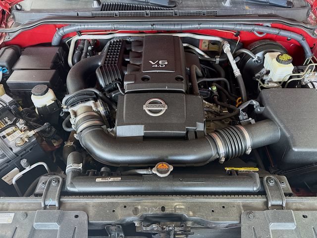 Used 2018 Red Nissan SV V6 image 27