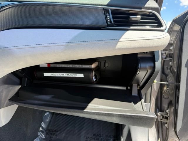 2021 Toyota Camry SE - Photo 31