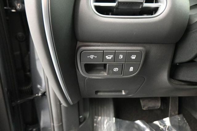 New 2026 Gray Hyundai SEL 7P image 16