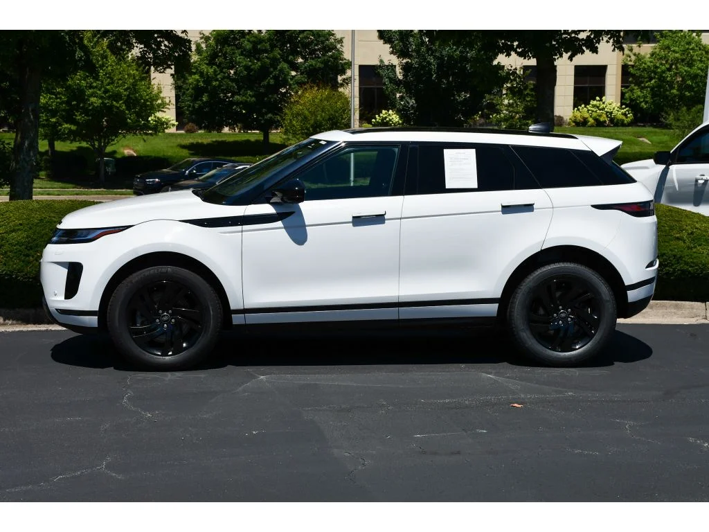 Used 2023 Fuji White Land Rover S image 7