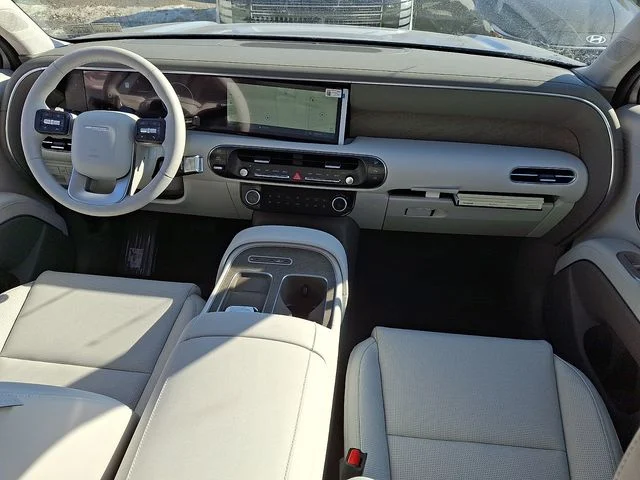 New 2026 Silver Hyundai SEL Premium image 10