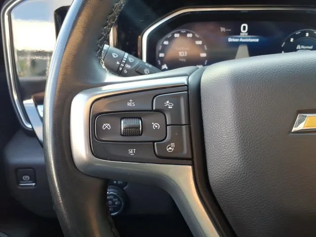 Used 2025 Sterling Gray Metallic Chevrolet LT image 20