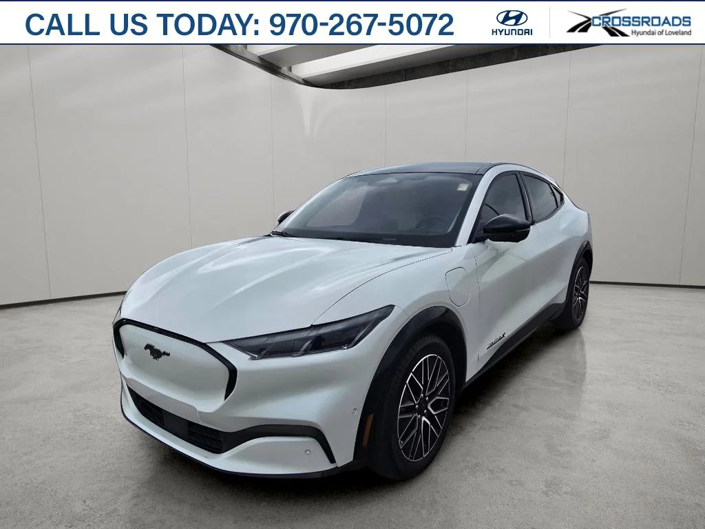 Used 2024 Star White Metallic Tri-Coat Ford Premium image 1