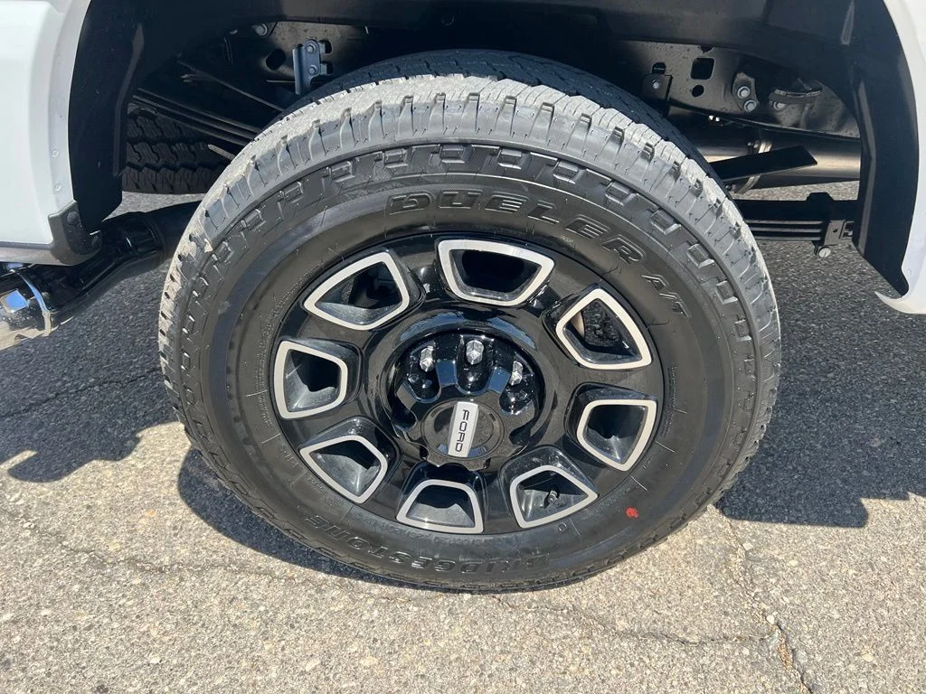 New 2026 Star White Metallic Tri-Coat Ford F-250® Platinum® image 30