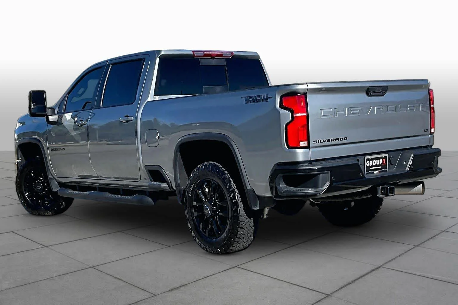 Used 2025 Sterling Gray Metallic Chevrolet LT image 12