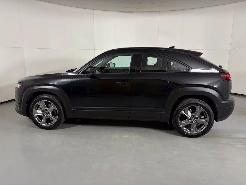 Used 2022 Black Mazda Premium Plus image 5