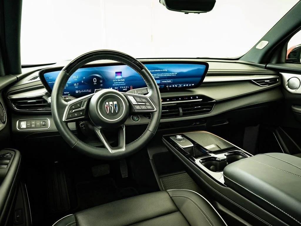 Used 2025 Cherry Red Tintcoat Buick Avenir image 4