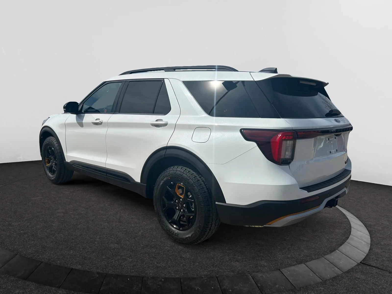 New 2026 Star White Metallic Tri-Coat Ford Tremor image 3